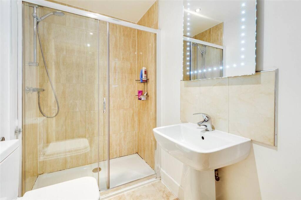 لندن Fulham Serviced Apartment المظهر الخارجي الصورة